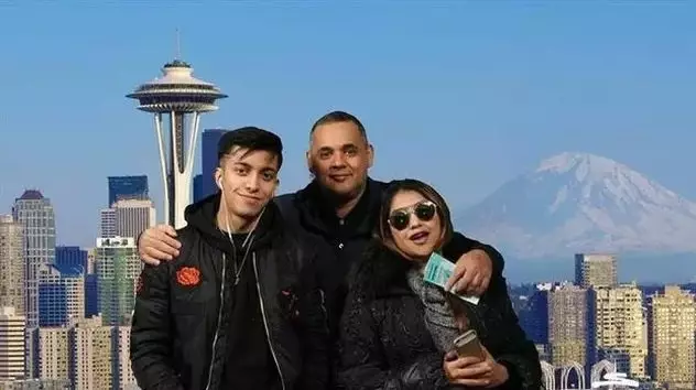 seleb ganteng papa bule © 2020 brilio.net seleb ganteng papa bule © 2020 brilio.net