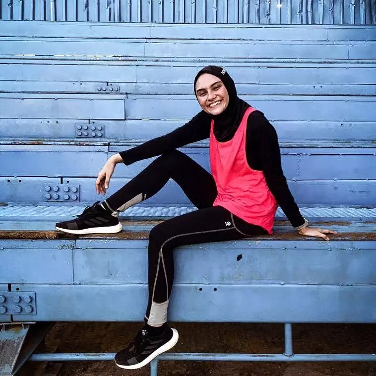 5 gaya seleb berhijab saat olahraga lari Instagram
