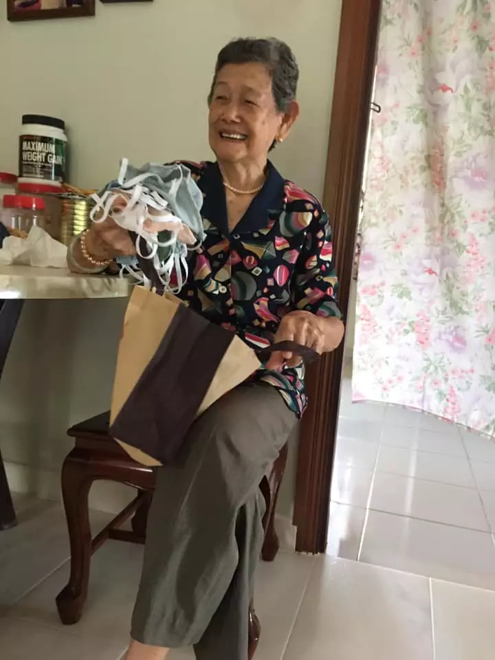 Kisah ibu jahit masker sendiri Facebook  Kisah ibu jahit masker sendiri Facebook