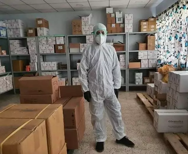 Saat lelah urusi pasien Corona, petugas kesehatan tak lupa beribadah © 2020 brilio.net Saat lelah urusi pasien Corona, petugas kesehatan tak lupa beribadah © 2020 brilio.net