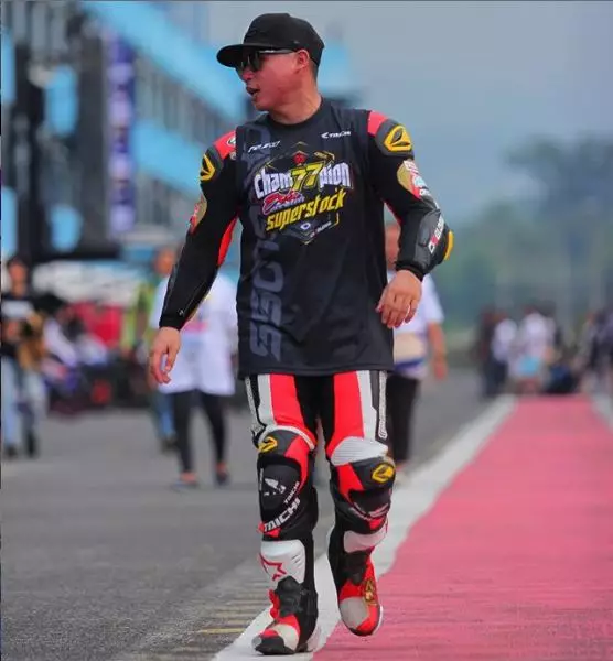 8 Potret mempesona Eric Sputra Instagram