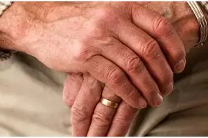 Kisah kakek 89 tahun berhasil sembuh dari virus corona