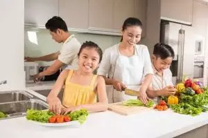 5 Aktivitas seru bisa dilakukan di rumah saat social distance