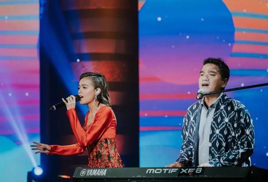 musisi duet dengan anak istimewa musisi duet dengan anak istimewa