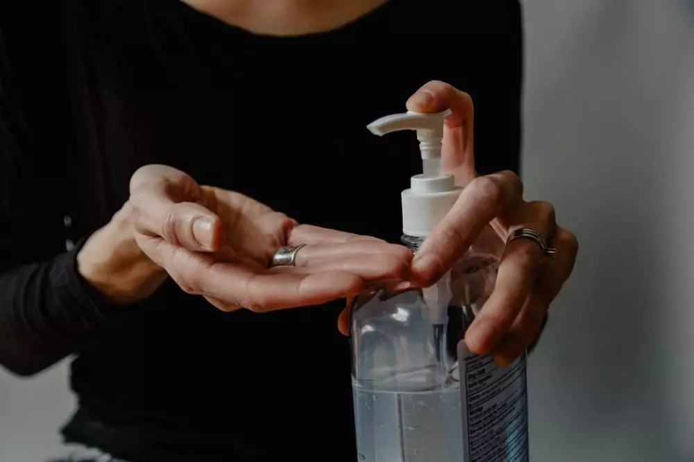 fakta hand sanitizer berbagai sumber