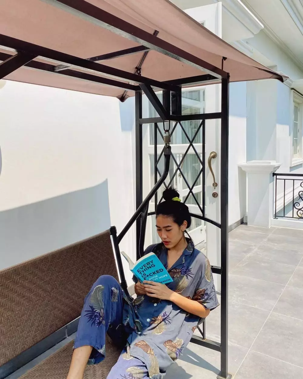 Seleb manfaatkan masa WFH dengan berjemur instagram