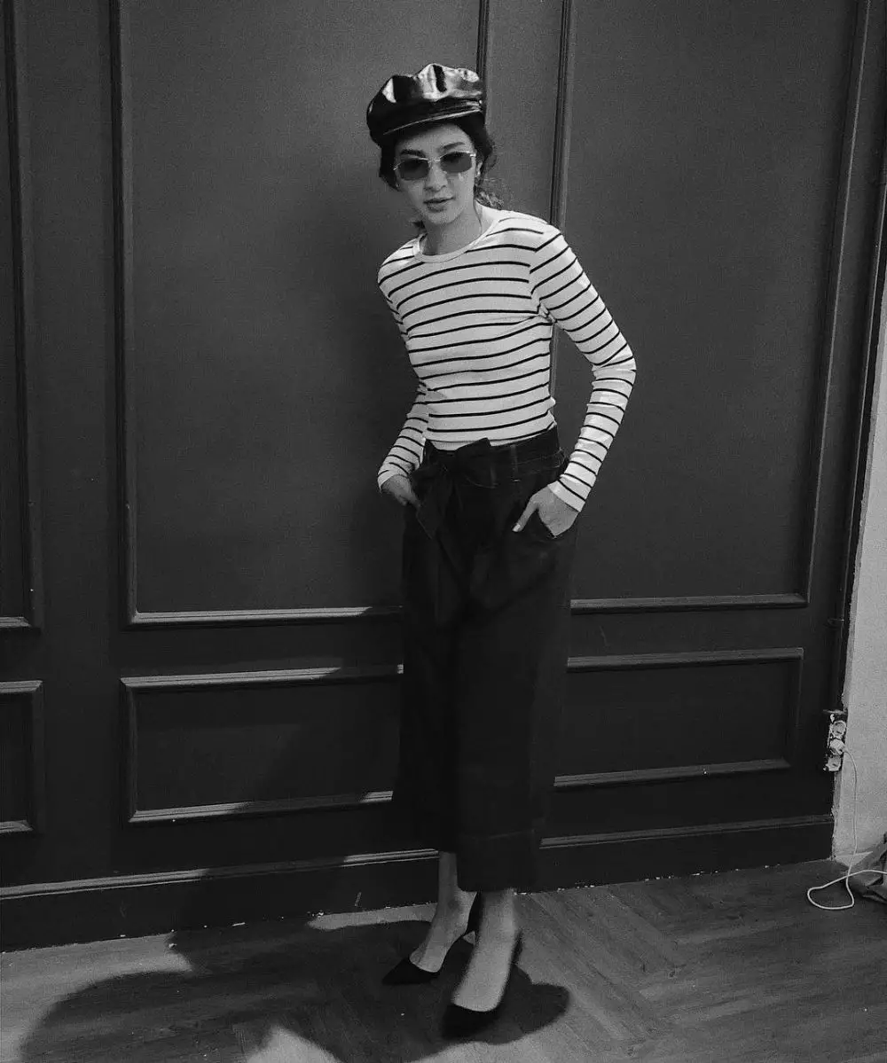 inspirasi outfit monokrom Mikha Tambayong instagram  inspirasi outfit monokrom Mikha Tambayong instagram