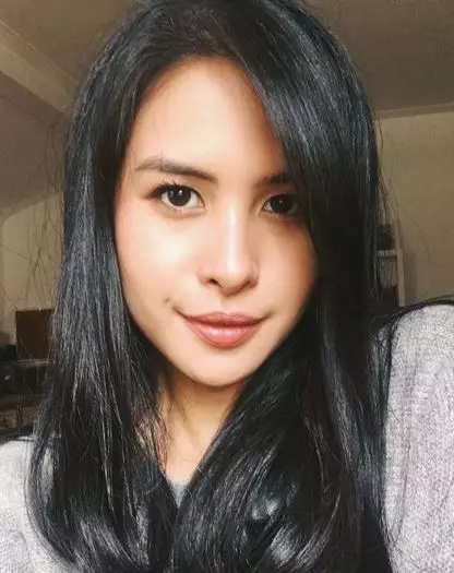 Kisah 5 seleb Tanah Air isolisi diri di rumah Istimewa