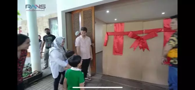 Rafathar dapat kado mobil habis sunat instagram