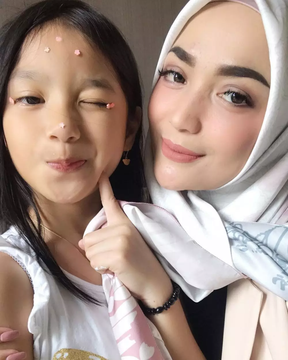9 artis sinetron FTV bareng anak instagram