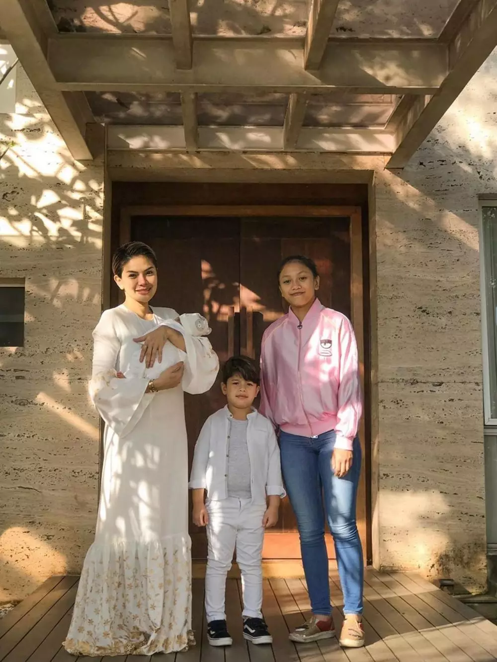 Anak seleb ini dapat kado kendaraan mewah  Instagram Anak seleb ini dapat kado kendaraan mewah  Instagram