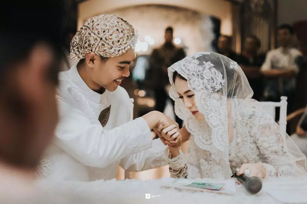 8 Beda gaya pemain timnas di hari pernikahan, terbaru Syamsir Alam Instagram