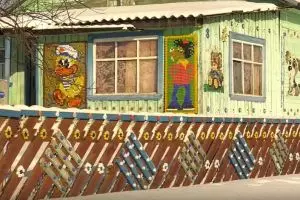 Potret rumah berhias tutup botol, fakta di baliknya bikin takjub