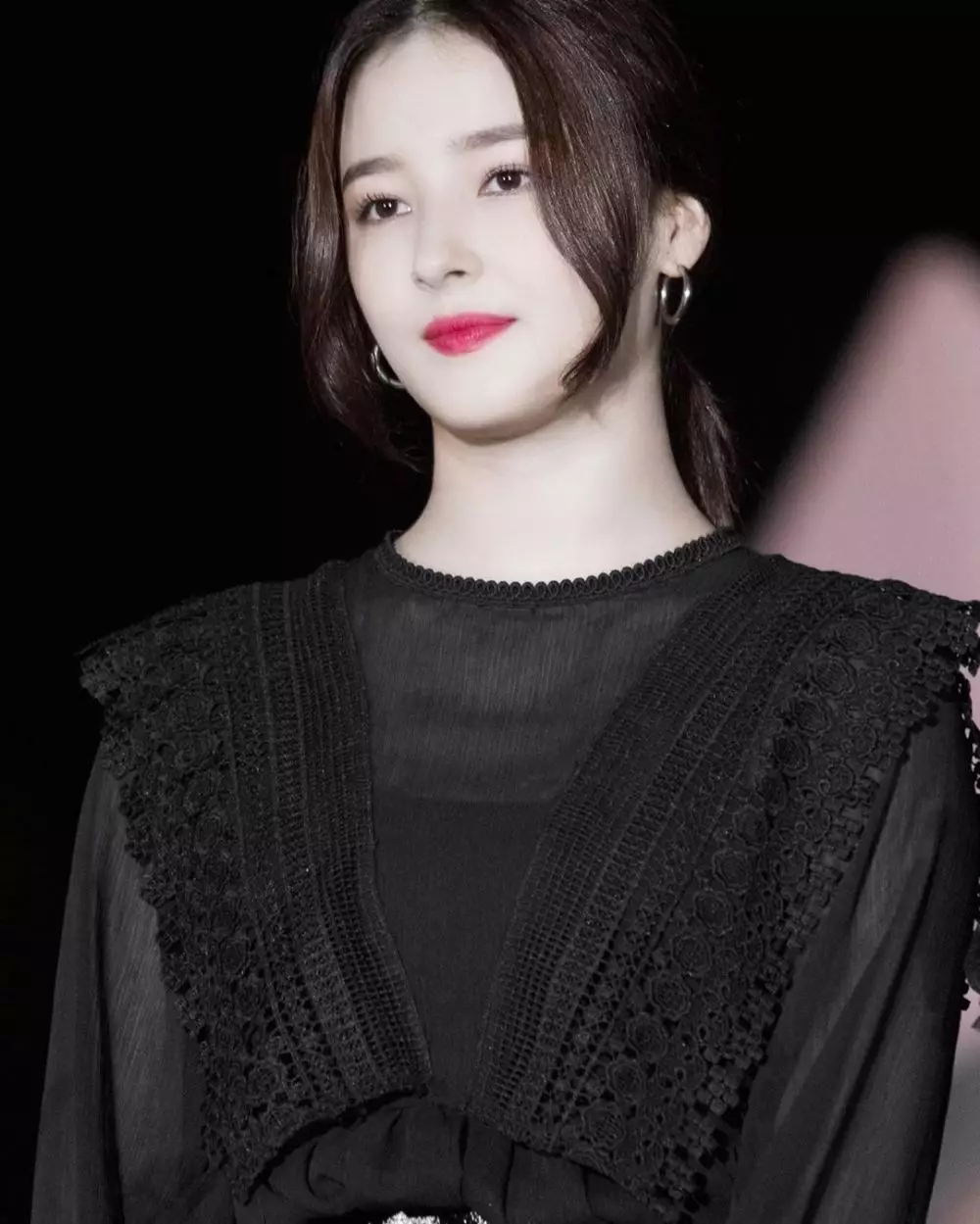 Berdarah campuran, 7 Idol K-Pop ini miliki wajah bule banget Instagram