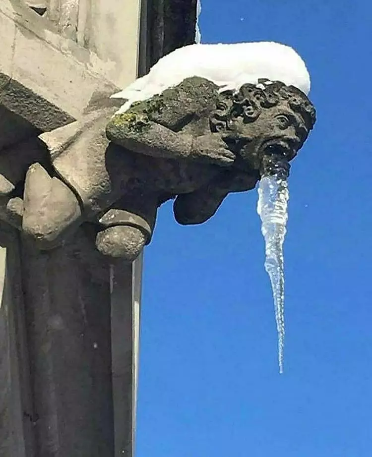 Potret patung ketika musim dingin ini lucu banget Berbagai sumber