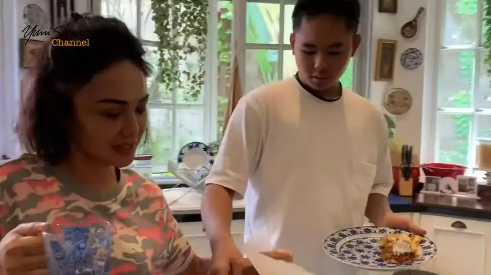 Momen Yuni Shara #dirumahaja  Instagram &  YouTube