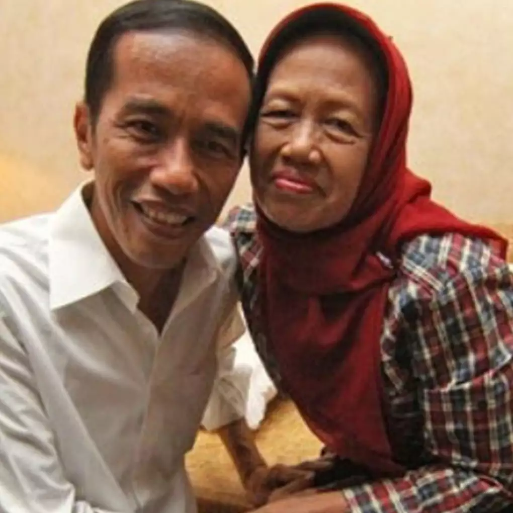 Kenangan Jokowi ucapkan Hari Ibu untuk sang ibunda, pesannya haru