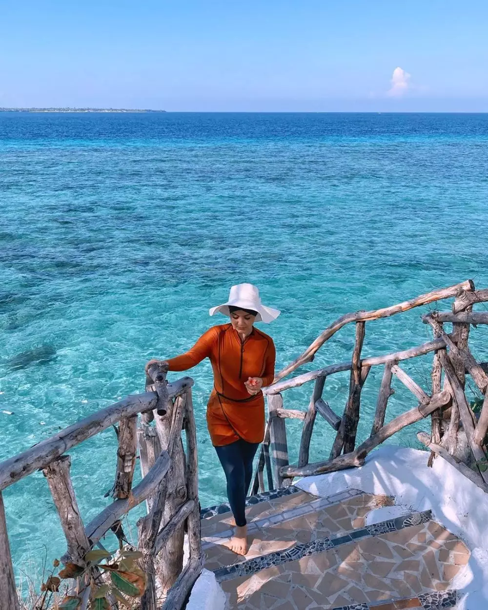 10 Gaya seleb waktu liburan di pantai, mana yang paling kece? Instagram 10 Gaya seleb waktu liburan di pantai, mana yang paling kece? Instagram