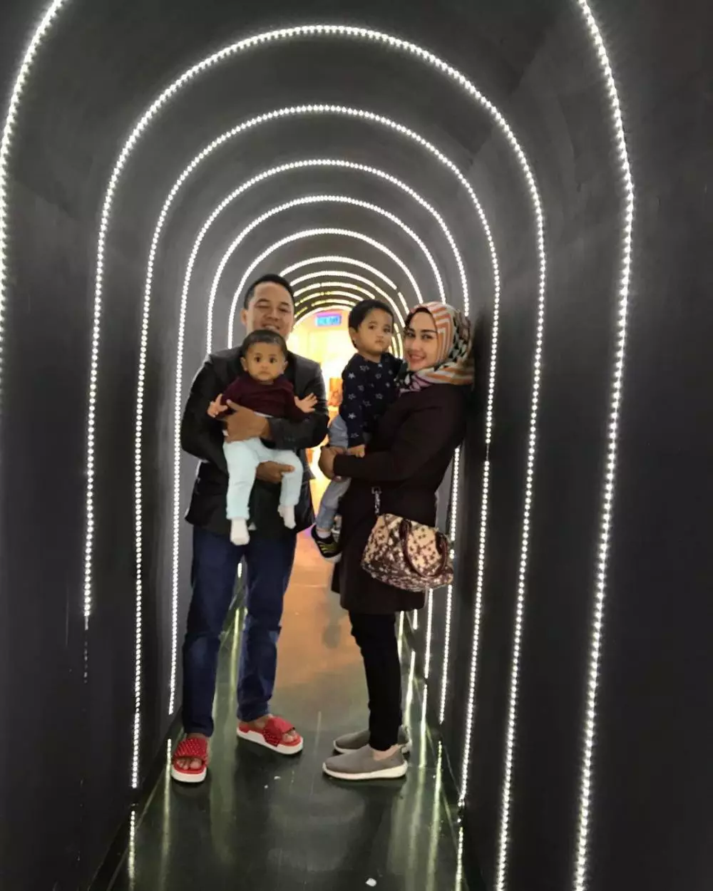 Lama menghilang, ini 10 potret Melinda  Lama menghilang, ini 10 potret Melinda