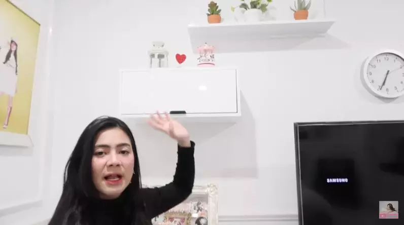 Potret kamar Felicya Angelista YouTube Potret kamar Felicya Angelista YouTube