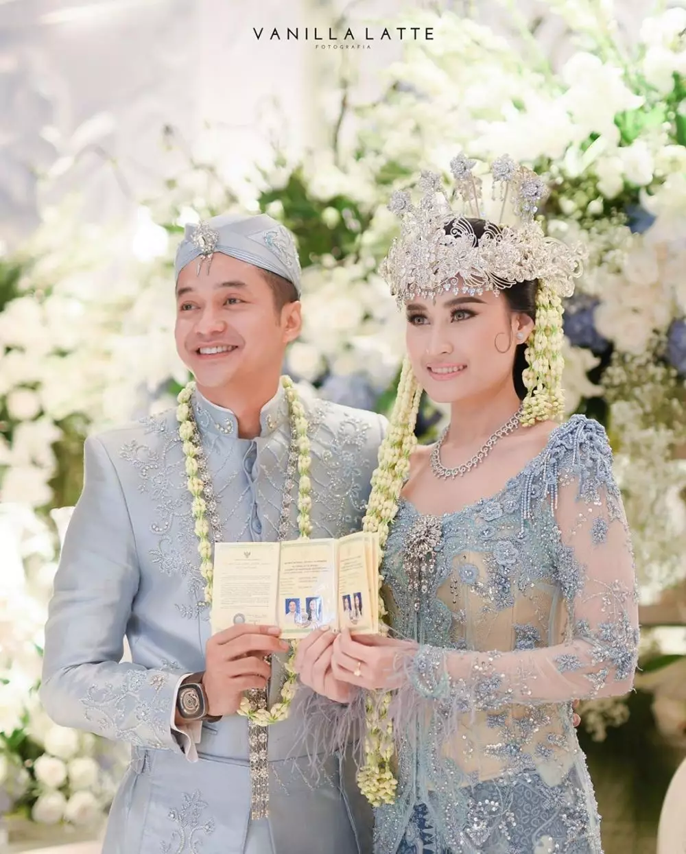 Momen pernikahan Adly Fairuz & Angbeen Rishi Instagram Momen pernikahan Adly Fairuz & Angbeen Rishi Instagram