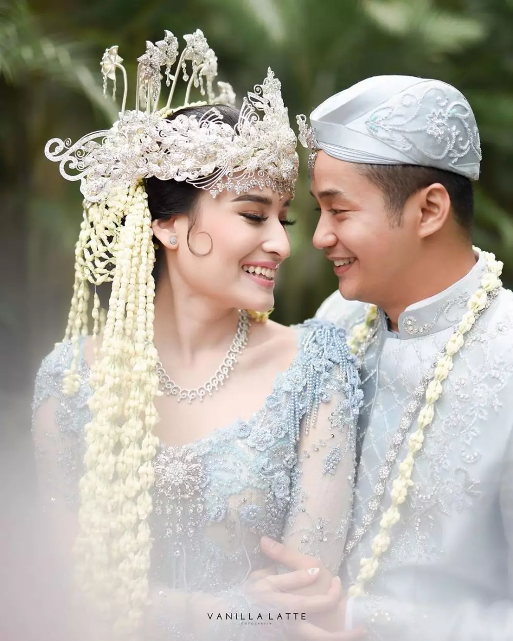 Momen pernikahan Adly Fairuz & Angbeen Rishi Instagram Momen pernikahan Adly Fairuz & Angbeen Rishi Instagram