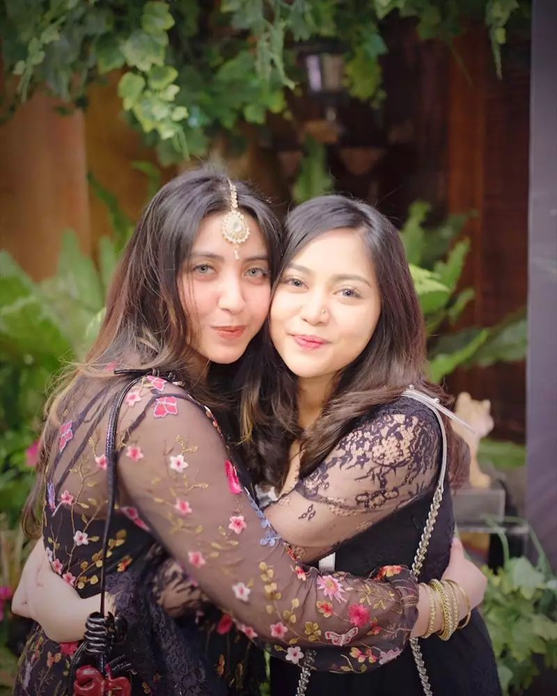 persahabatan Rachel & Vicky Instagram