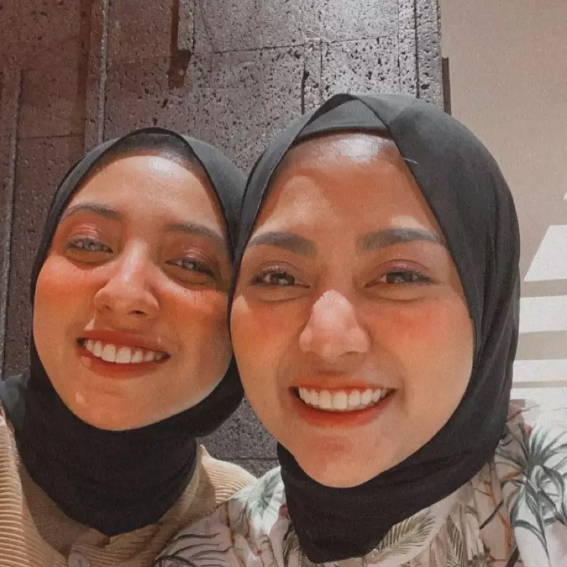 persahabatan Rachel & Vicky Instagram