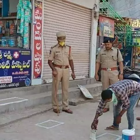 Terapkan lockdown, 3 Twitter