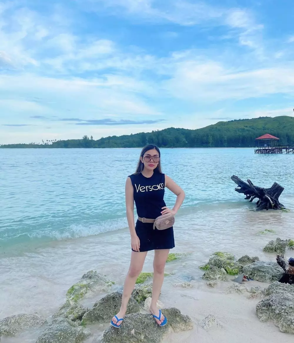 Potret karantina Bella Shofie di Ambon instagram