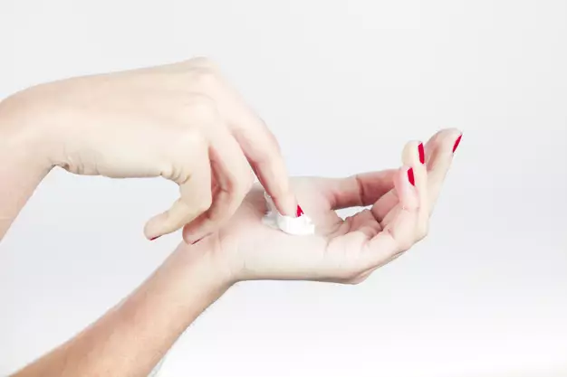 6 Tips atasi kulit tangan mengelupas karena keseringan cuci tangan freepik.com