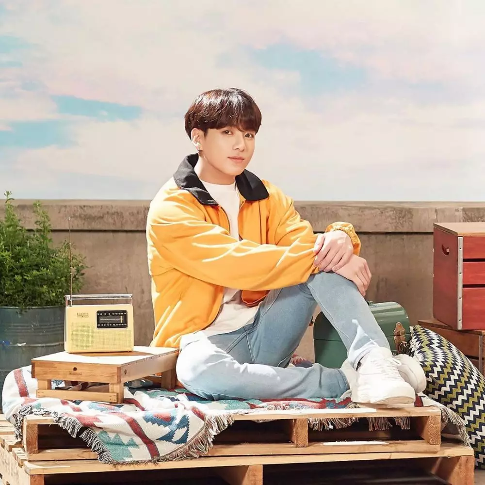 Nggak nyangka, 10 Idol K-Pop ini ternyata memiliki sifat Introvert Instagram Nggak nyangka, 10 Idol K-Pop ini ternyata memiliki sifat Introvert Instagram