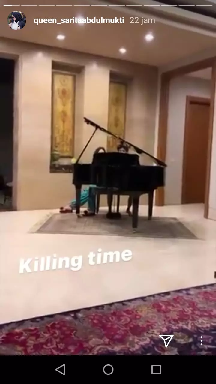 Bastian main piano Instagram