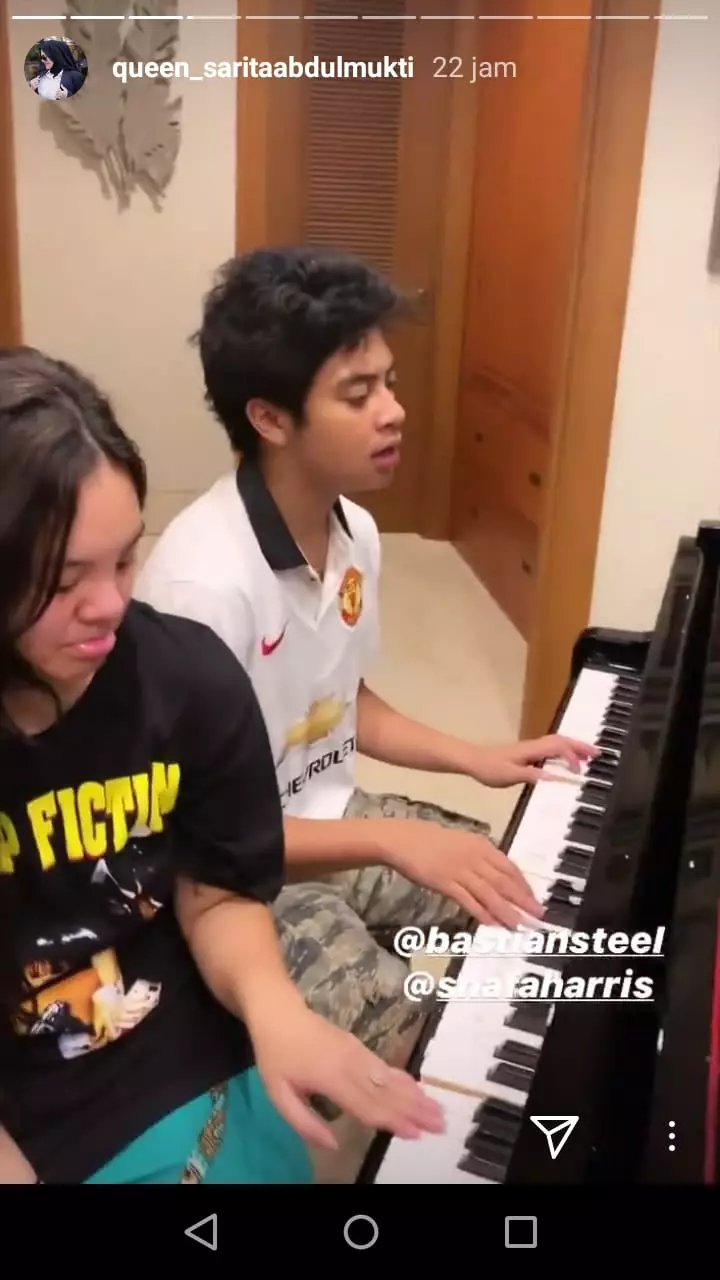 Bastian main piano Instagram