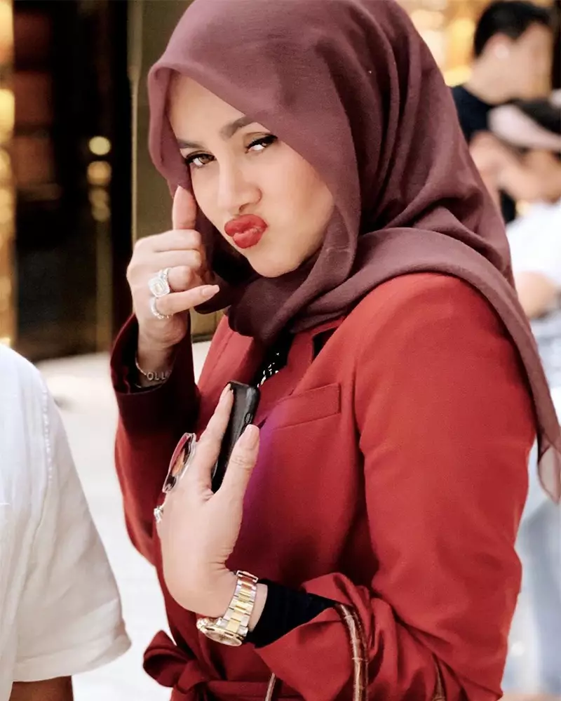 pose nyeleneh until tomorrow © 2020 brilio.net