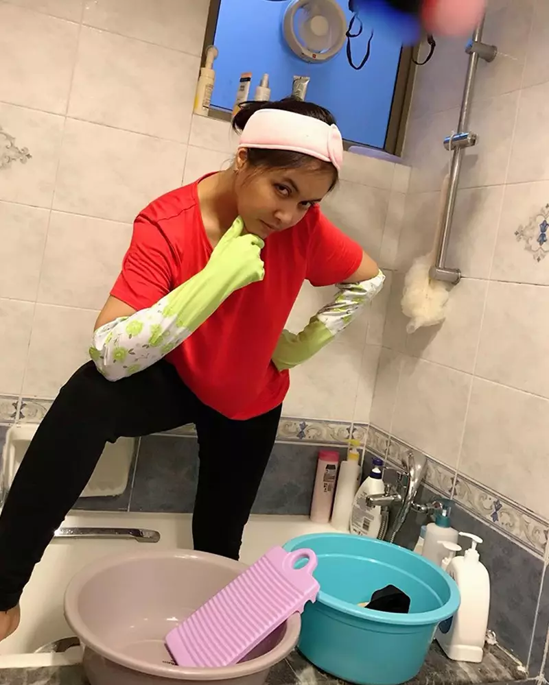 pose nyeleneh until tomorrow © 2020 brilio.net