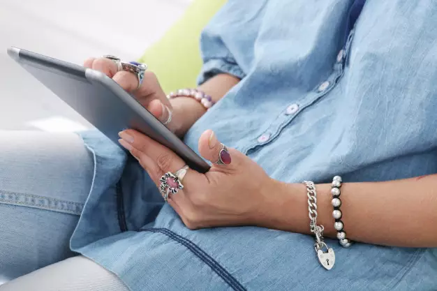 7 Tips cegah virus Corona jika terpaksa bepergian ke luar rumah freepik.com