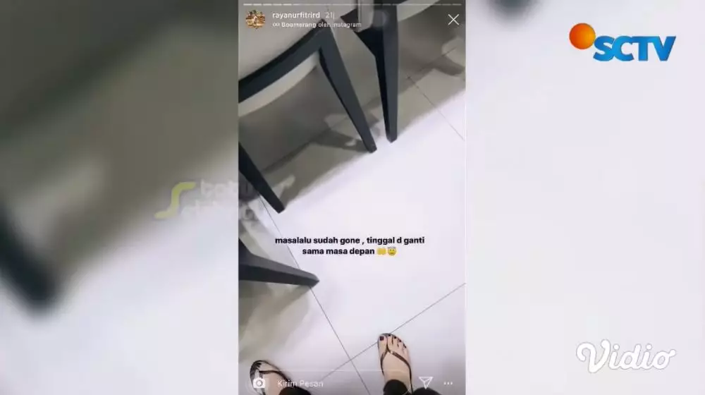 Raya kitty cerai Berbagai sumber 