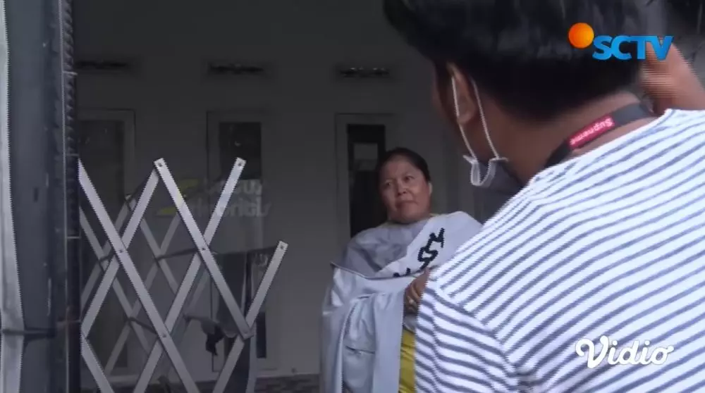 Raya kitty cerai Berbagai sumber 