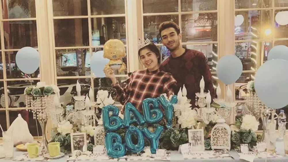 Raya Kitty Cerai Instagram  Raya Kitty Cerai Instagram