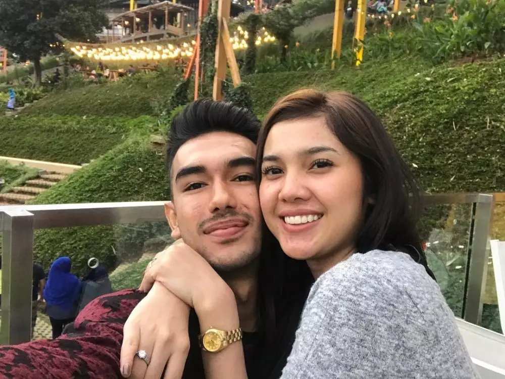 Raya Kitty Cerai Instagram  Raya Kitty Cerai Instagram