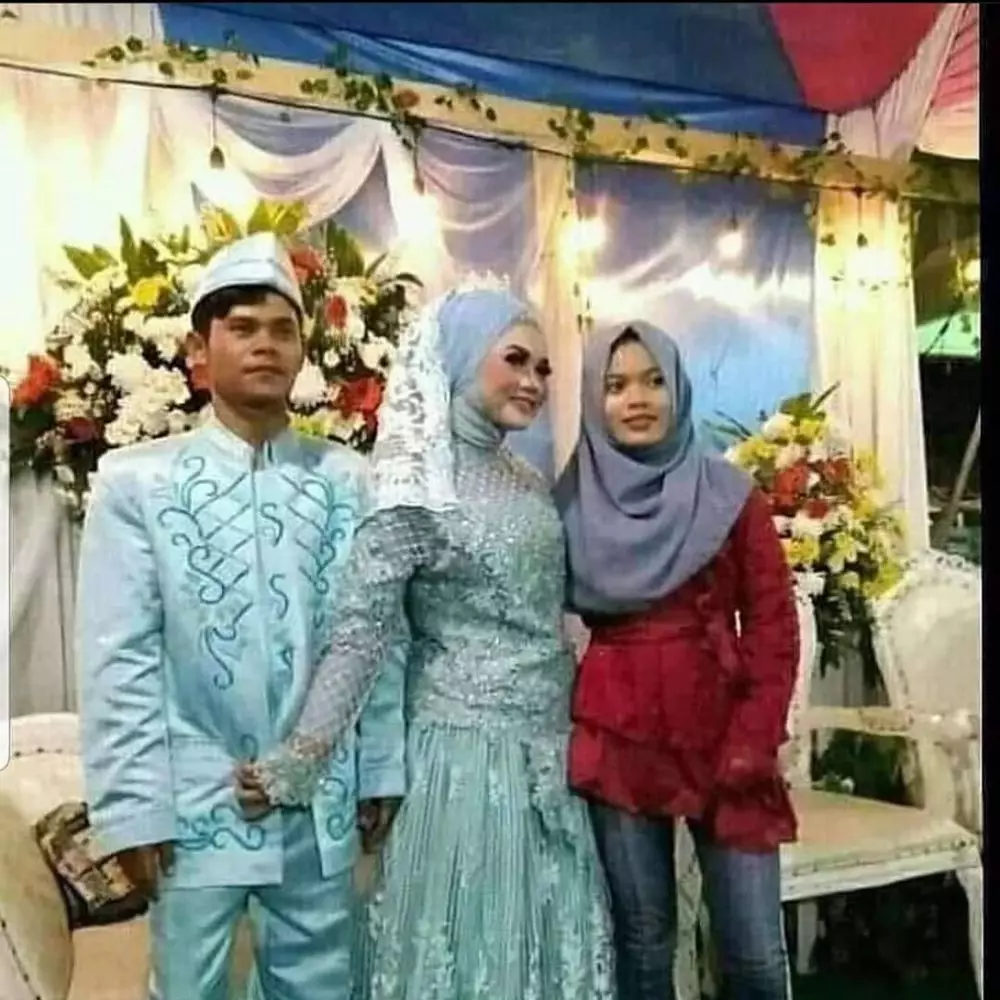 potret harusnya aku yang di sana © 2020 1cak.com