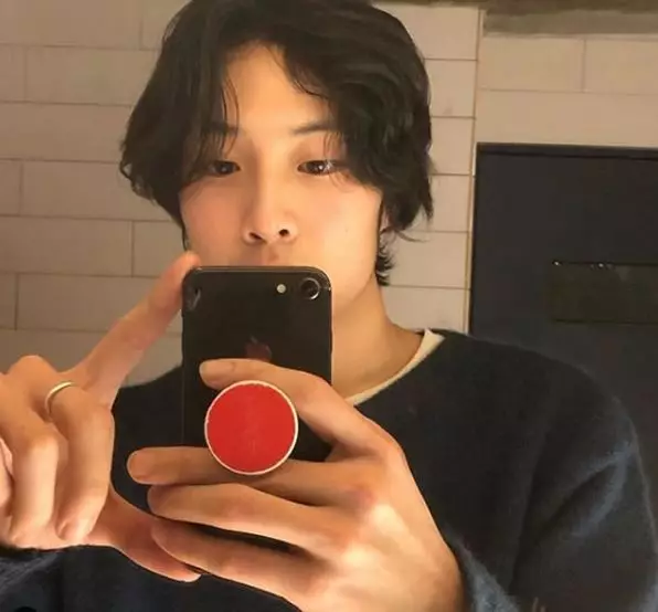 Beda tingkah 12 zodiak saat chattingan, sesuai nggak sama kamu? Instagram Beda tingkah 12 zodiak saat chattingan, sesuai nggak sama kamu? Instagram