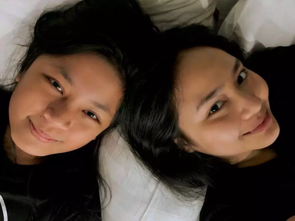 Gita Gutawa dan Aura nampak akrab © 2020 brilio.net  Gita Gutawa dan Aura nampak akrab © 2020 brilio.net