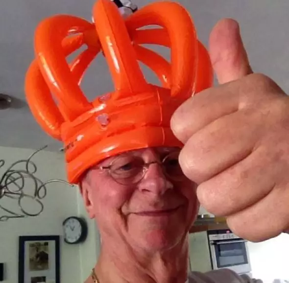 Potret ayah angkat Syahrini © 2020 brilio.net