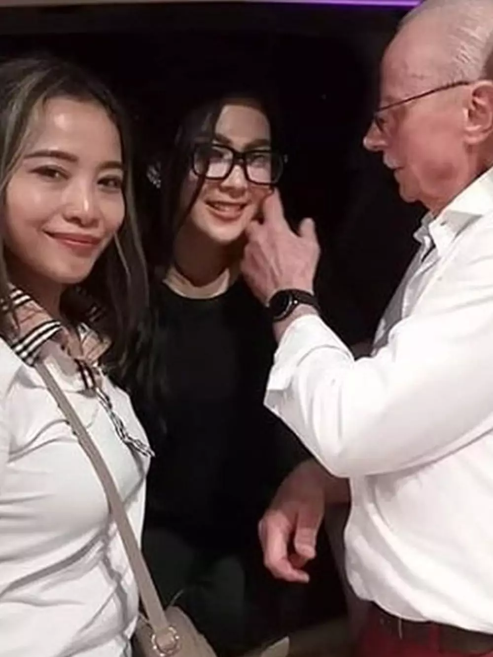 Potret ayah angkat Syahrini © 2020 brilio.net