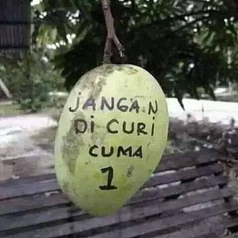 meme lucu gara-gara tetangga © 2020 instagram.com