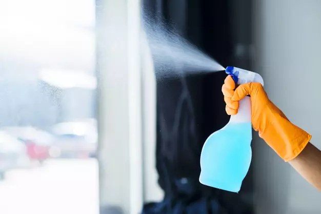 kegunaan disinfektan dan antiseptik © 2020 freepik.com kegunaan disinfektan dan antiseptik © 2020 freepik.com