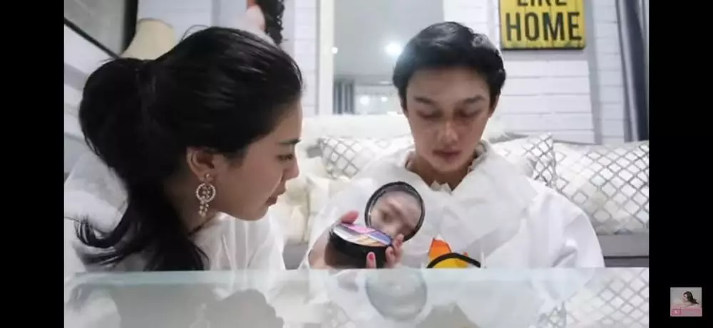 Caesar Hito didandani Felicya instagram