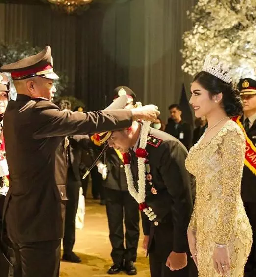 Pesona Rica Andriani berbagai sumber Pesona Rica Andriani berbagai sumber